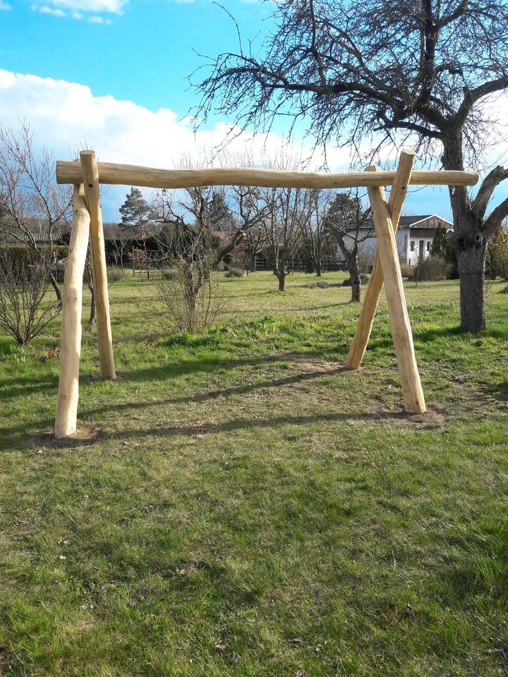 Robinienrundholz, Holzpalisaden, Rundholz, Carport, Garten in Halle