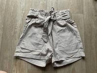 Damen Stoffshorts gestreift beige braun Only Gr. XS Sachsen - Weißwasser Vorschau