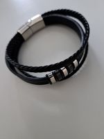 Herren Armband, geflochtenes schwarzes PU-Leder Dreifacharmband Hessen - Buseck Vorschau