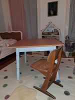 Kindertisch Schreibtisch mit Schulstuhl Vintage Hessen - Wiesbaden Vorschau