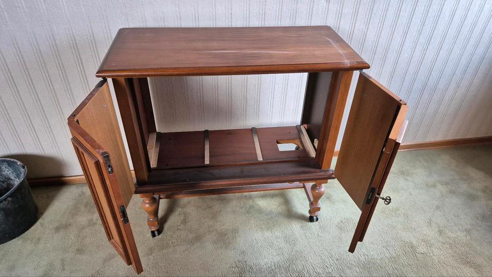 Vintage Schreibtisch und Schrank Retro Holz Shabychick Antik in Herford