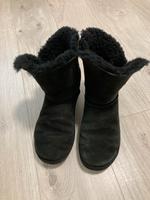 Ugg Belly Button Boots Winterboots schwarz Gr. 40 Bayern - Bad Aibling Vorschau