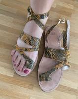 H&M Premium Sandalen Leder Schlange beige gelb schwarz 37 München - Schwabing-West Vorschau