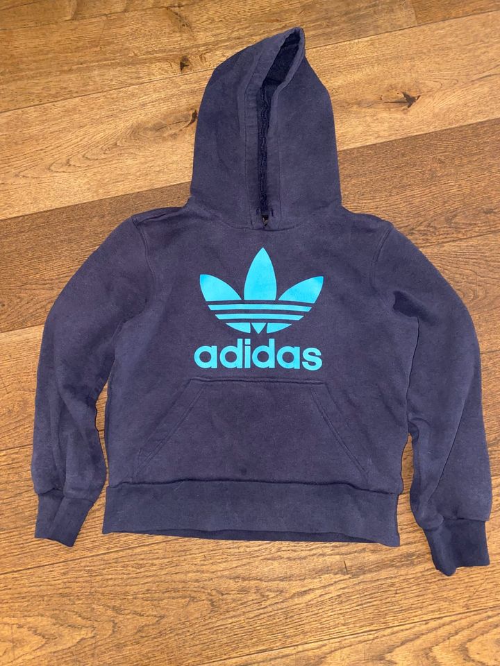 Kapuzenpulli / Hoodie von adidas in Bergisch Gladbach