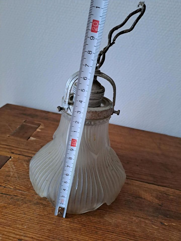 Lampe Hängelampe aus Glas vintage, nostalgisch in Hamburg