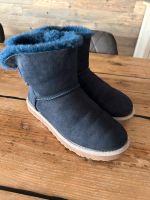 Gut erhaltene UGG Boots in der Farbe blau Gr. 38 Nordrhein-Westfalen - Elsdorf Vorschau