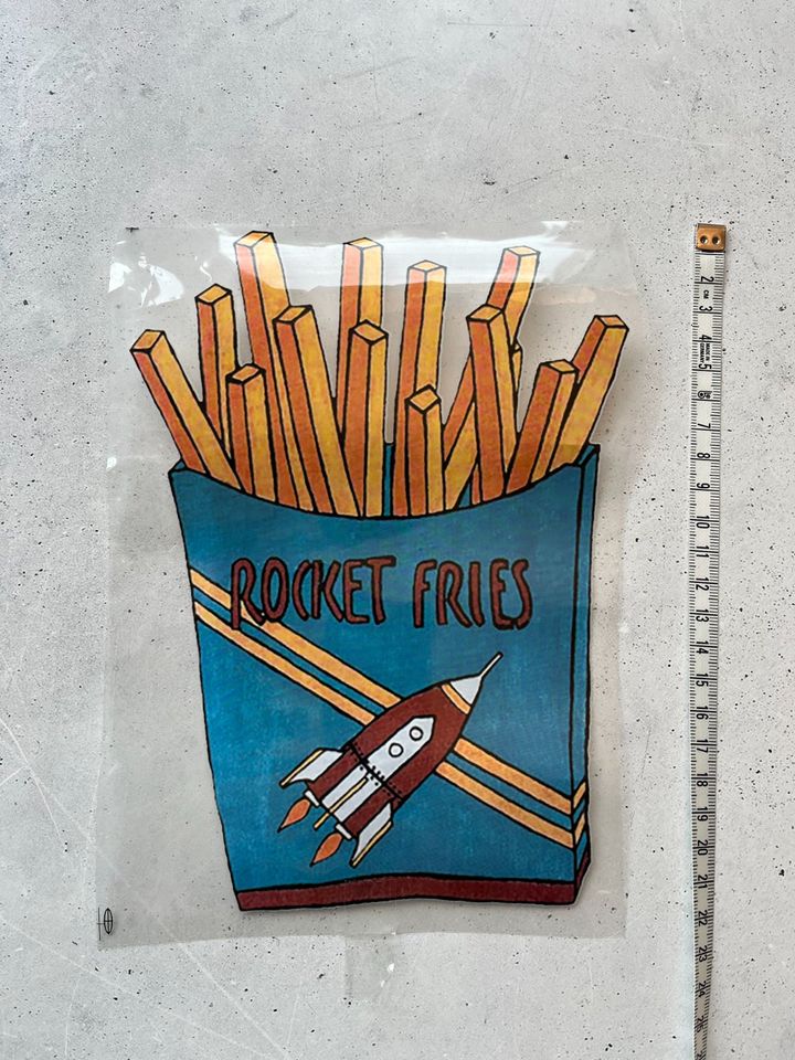Großes Bügelbild "Rocket Fries" Pommes von Snaply in Köln