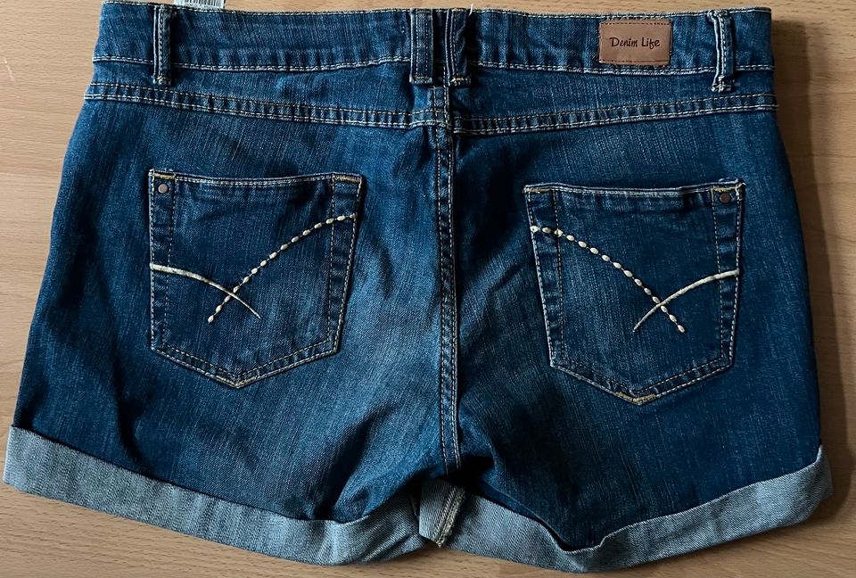 Pimkie kurze Jeans Shorts Größe 40 in Schwerin