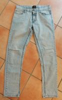 Zara Damen Jeans hellblau Größe 44 leichtes Material Nordrhein-Westfalen - Oberhausen Vorschau