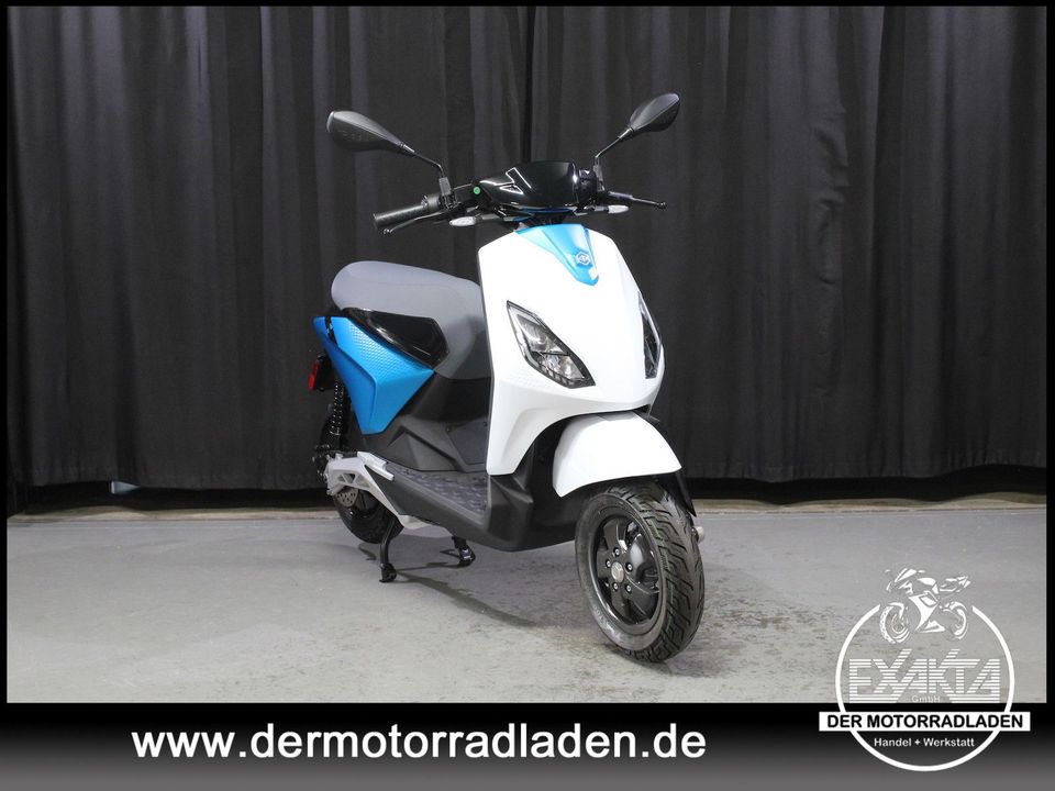 Piaggio Piaggio ONE 1+ E5 LR / LONG RANGE / ARTIC BLUE in Nienburg-Neugattersleben