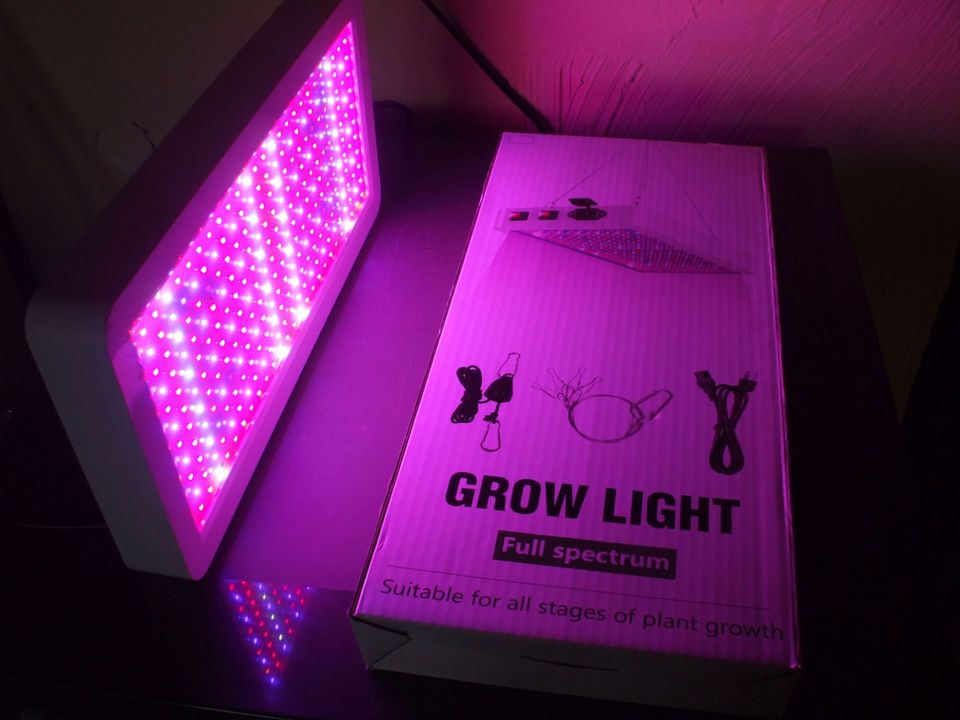 Wachstumslampe für Pflanzen, grow lamp, 312 LED Vollspektrum in Sassenberg