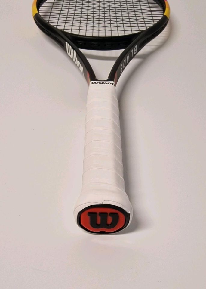 Tennisschläger Wilson Blade 98 16×19 VHS V8.0 GR2 (Lackabplatzer) in Warendorf