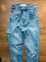 Jeans Löcher Highwaist Stradivarius Mom Slim 34 Hessen - Burghaun Vorschau