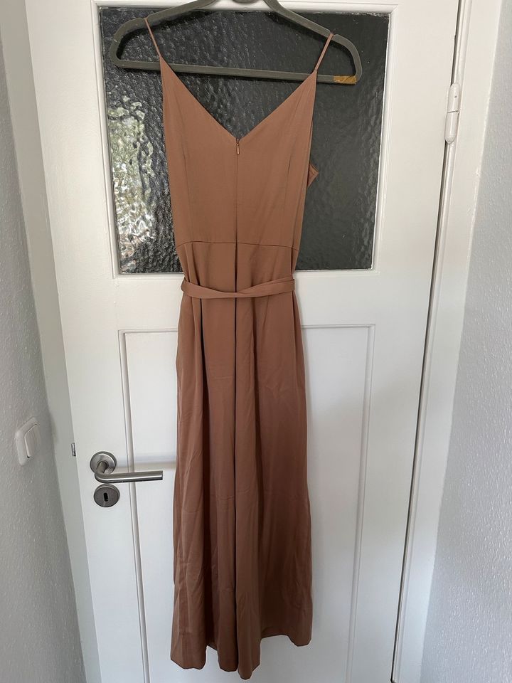 H&M Jumpsuit 36 S Satin beige nude Overall weit v-Ausschnitt in Hamburg