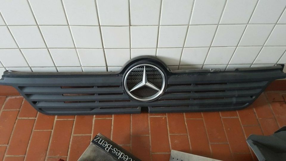 Schlachtfest ! Alle Teile für Mercedes Atego 818 zu Verkaufen in Lienen