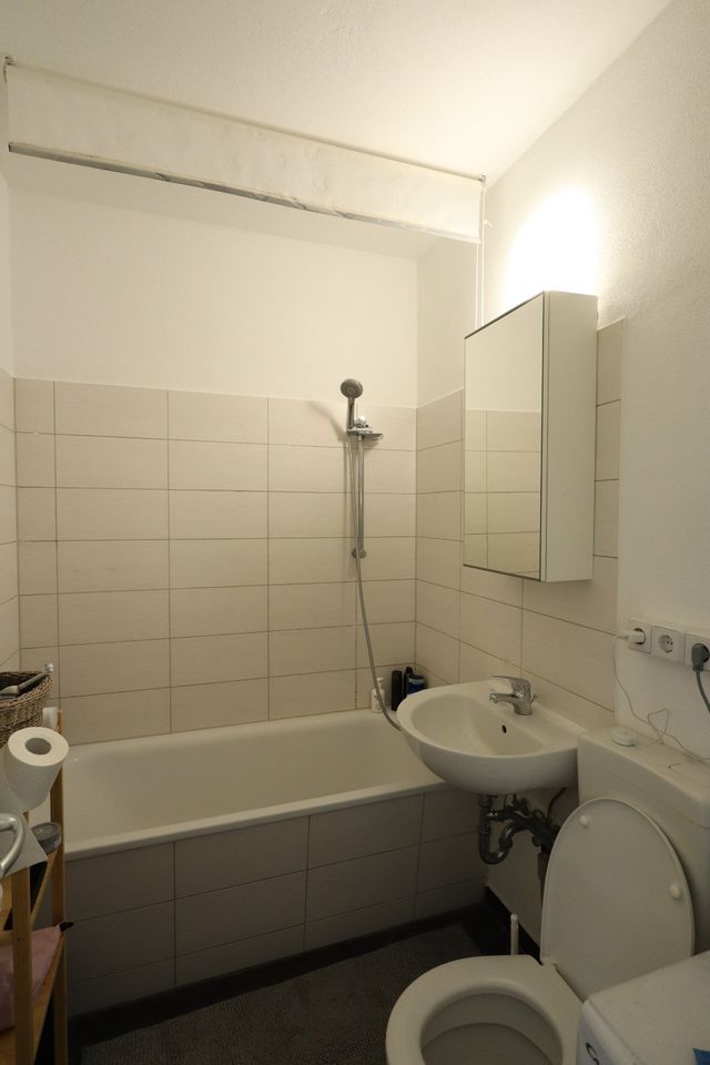 Nachmieter gesucht! | 4 - Zimmer Wohnung teilmöbiliert mit Küche in Dresden