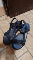 Schwarze Sandalen Niedersachsen - Wathlingen Vorschau