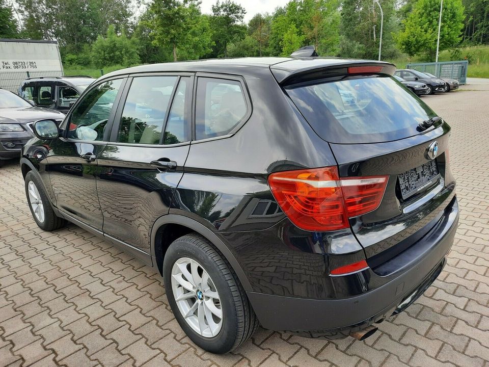 BMW Baureihe X3 xDrive20i in Siegenburg