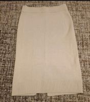 Strickrockmit Rippstrick Midi beige H&M Gr. M mit Schlitz NEU Sachsen - Hoyerswerda Vorschau