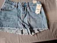 Helle Jeans Short Gr 32 v. PIMKIE für 9€ Niedersachsen - Oldenburg Vorschau