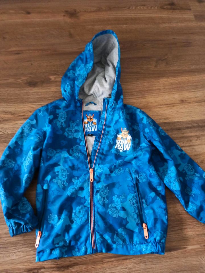 Kinder Windjacke C&A in Hirzenhain