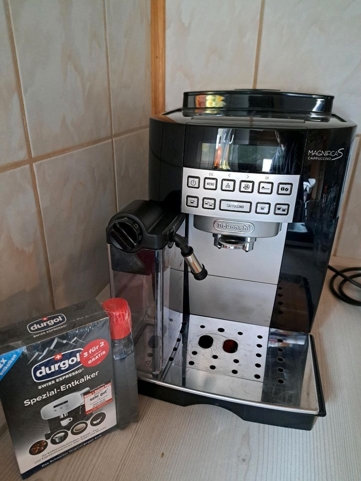 Kaffeemaschinen Vollautomat Magnifica S De longhi Cappucino in Lutzerath