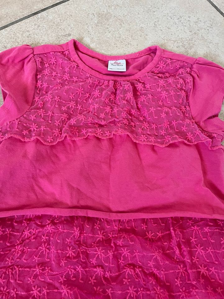 ✨s.Oliver Shirt Tunika Gr.104/110 pink  Spitze Rüschen festlich ✨ in Calberlah