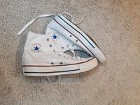 Converse Chuck Taylor All Stars Gr. 36,5 weiß top Zustand Nordrhein-Westfalen - Neuss Vorschau