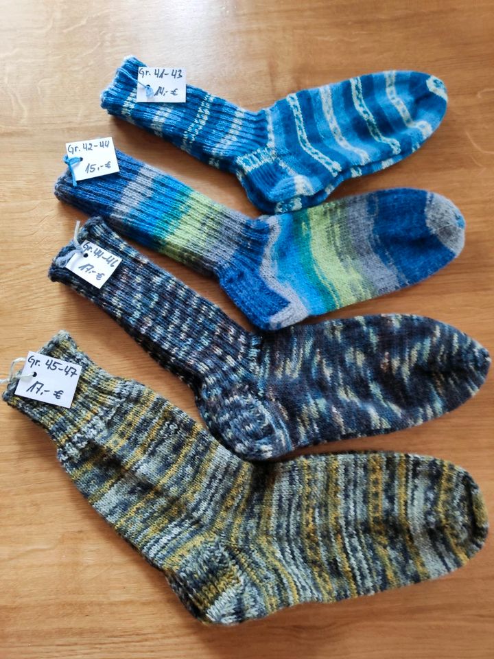 Selbstgestrickte Socken in Waldkirchen