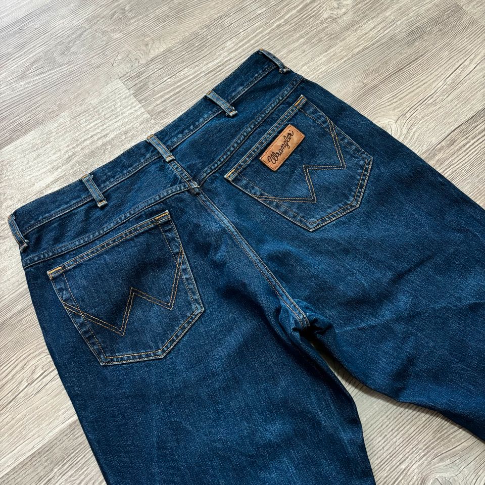 Original Wrangler-Jeans in Größe M/L. Jahrgang in Kleve