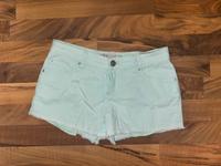 Stylische kurze Jeans in Gr. 34 Nordrhein-Westfalen - Neuss Vorschau