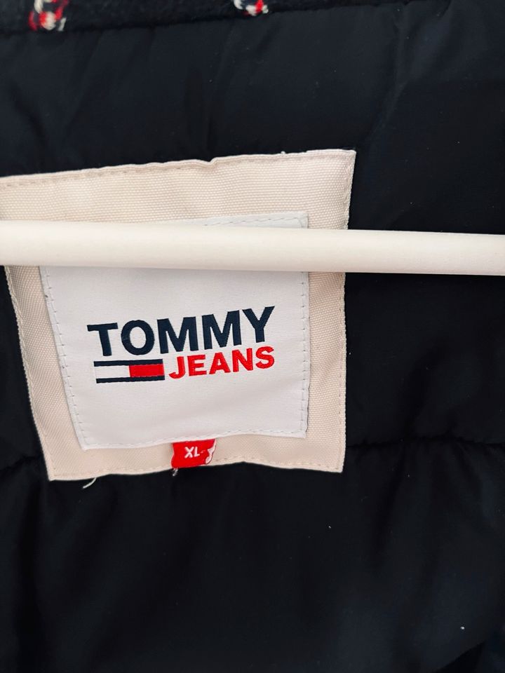 Tommy Hilfiger - Tommy Jeans Parka Jacke Herren - Gratis Versand! in Bernau