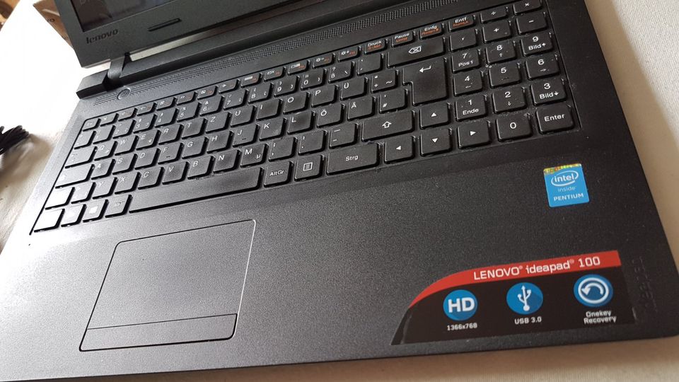 Laptop Notebook Lenovo IdeaPad 100-15IBY in Neuwertige zustand in Düsseldorf