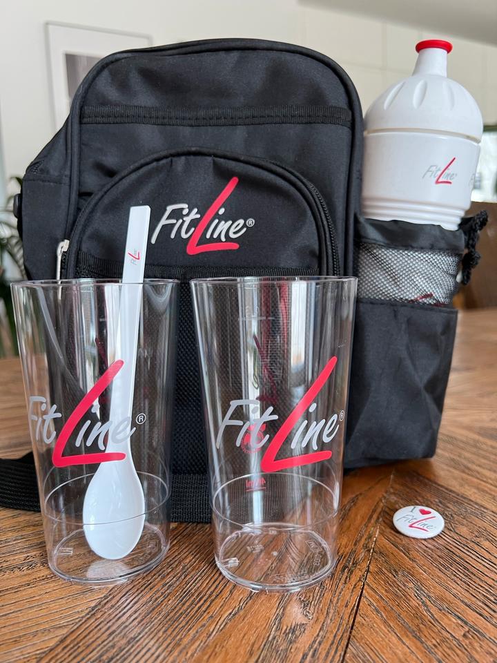 Neue FitLine Demo Bag Rucksack Trinkbecher Trinkflasche in Senzig