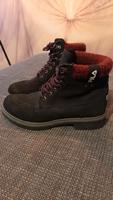 Top Zustand FILA CHUKS gr.38   23cm warme Schnürschuhe Berlin - Spandau Vorschau