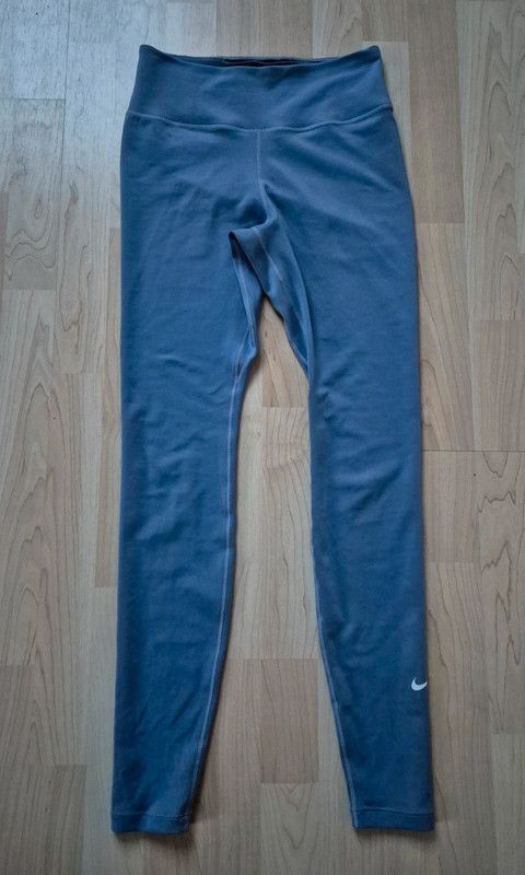 Nike Dri Fit HighWaist Tights Legging Sport Hose flieder-grau in Hilders