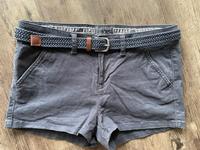 Superdry Short mit Gürtel Thüringen - Jena Vorschau