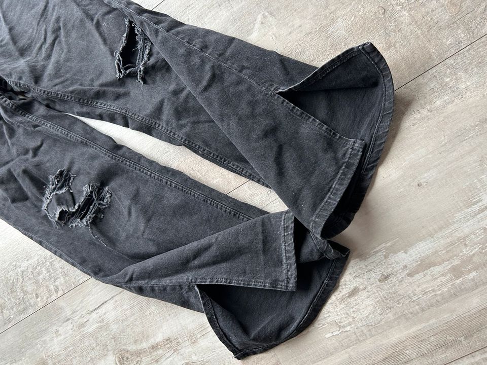 Schwarze Jeans Hose H&M Mädchen 152 weit in Linsengericht