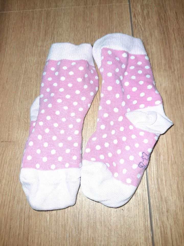 Tchibo Mädchen Socken 23 26 in Schmoelln
