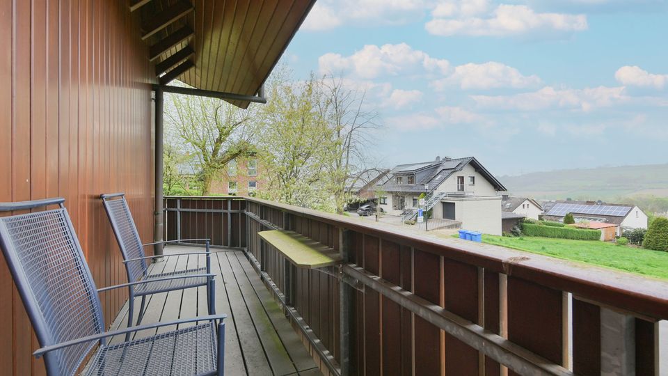 Viel Platz in Ortsrandlage! (Haus mit Einliegerwohnung) in Lichtenau