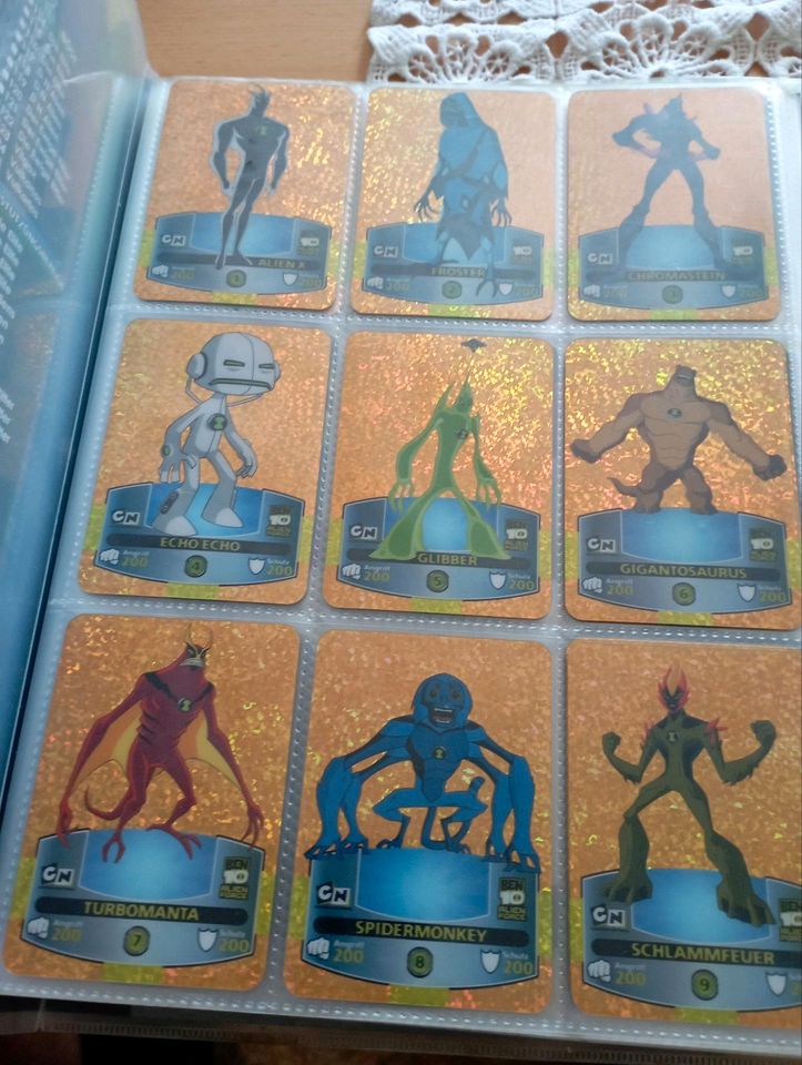 Ben 10 Alien Force Karten Sammeltheft mit vielen Karten in Lucka