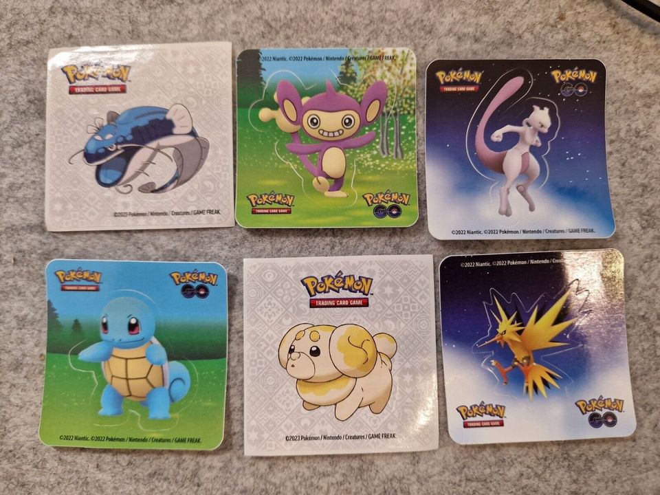 70 zufällig gemischte Pokemon Karten mit Pokeball Go Tin Box-Boos in Hannover