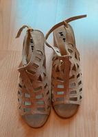 NEU! Venturini Sandale Gr. 38 beige Wildleder Saarland - Großrosseln Vorschau