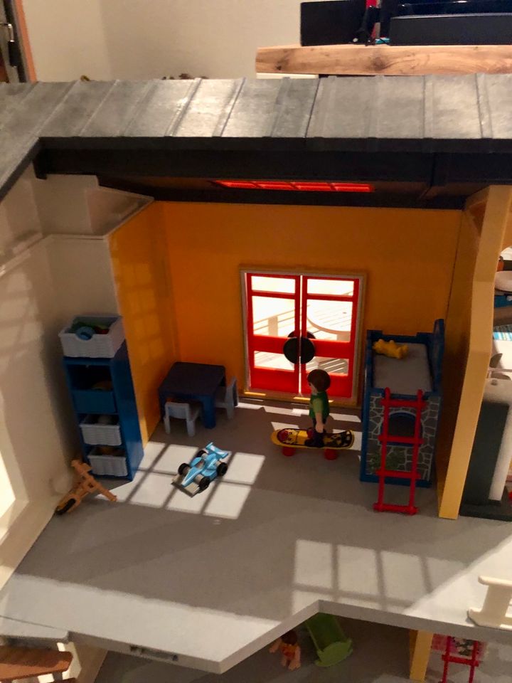 Playmobil Haus und Gartenparty in Glinde