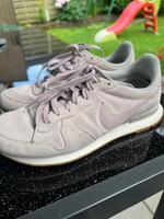 Nike Sneaker Altrosa Velours Gr.40 Nordrhein-Westfalen - Hagen Vorschau
