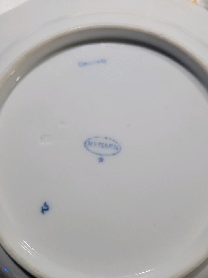 Teller Meissen Zwiebelmuster in Berlin