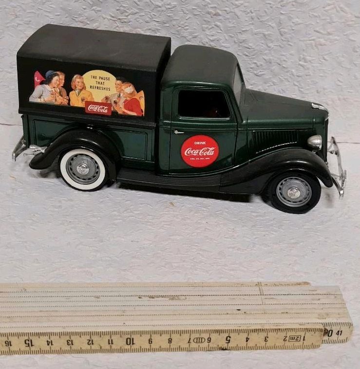 Coca Cola Modellauto Ford V8  1936  1:19 in Hagen