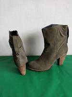 Stiefeletten neuwertig 40 Leder Khaki oliv Schuhe Stiefel Damen Hessen - Eichenzell Vorschau