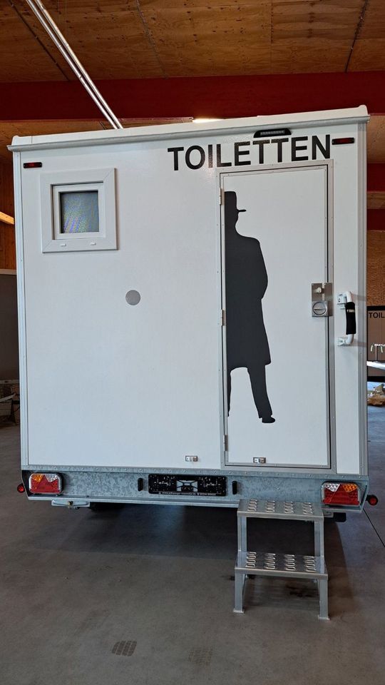 Autarker Toilettenwagen, inkl. Abwassertank & Frischwassertank in Dorsten