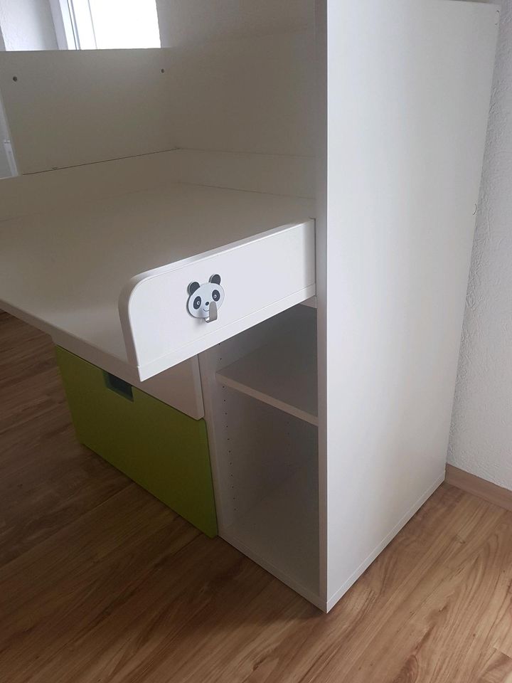 Ikea Wickelkommode inclusive Schreibtisch in Hohenroth bei Bad Neustadt a d Saale